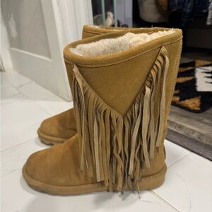 Bear paw Fringe Boots